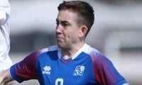 17歳のアイスランド代表MFを巡ってユナイテッドとユーベが競合か