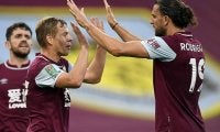 バーンリー、ジェイ・ロドリゲス＆ヴィドラのストライカーコンビと契約延長!