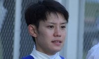【JRA】菱田裕二騎手が落馬負傷、右大腿骨近位部骨折の疑い