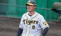 中日、阪神退団の福留孝介の獲得を発表　背番号は9「自分のできることを精一杯」