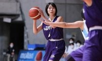 リバウンドを制した東京成徳大、精華女子相手に100点ゲームの圧勝
