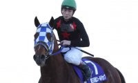 【ゴールドC全着順】ラストランのブルドッグボスが4馬身差圧勝！