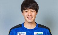 大分、大卒ルーキーDF羽田健人と契約更新! 「さらに成長しクラブの勝利に貢献できるように」
