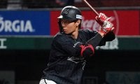 大器の覚醒は目前!?　ロッテ藤原、プロ1号は驚きの先頭打者弾も表情一切かえず