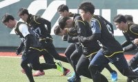 鷹の新人13選手の合同自主トレがスタート　藤本2軍監督「とにかく慌てないこと」