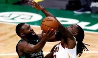セルティックスが連敗を3でストップ、ジェイレン・ブラウンが20分未満で脅威の33得点