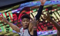 【NBA】八村塁、パワー増した“強行ドライブ”に米興奮「サムライアタック」「ノーファウル」
