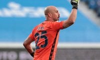 元スペイン代表GKの38歳レイナ、欧州主要リーグ通算600試合の大記録！ 8つのクラブを渡り歩く