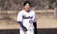 大小紙コップを並べ…　ヤクルト“神の手”スライディング練習が反響「素晴らしい」