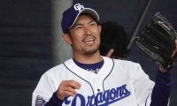 中日祖父江、キュンですっ“変顔”写真にツッコミ殺到「黙ってたらイケメンなのに…」