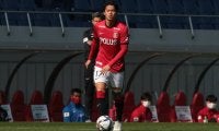 再建目指す浦和レッズ、主力ボランチの穴を埋めるユース出身の大卒ルーキーMF伊藤敦樹が持つ武器