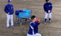 中日左腕・小笠原に立浪臨時コーチが“本気”の打撃指導「来年バッターになるか？」