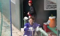 中日・京田、女子ソフト練習に突然参加　立浪臨時コーチが発案「野球の方が簡単」