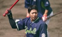 前人未到の4度目トリプルスリーへ　燕と7年契約、山田哲人が快挙に挑む11年目