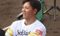 “ドラ1佐藤”はホークスも凄い　阪神の佐藤輝がデビュー弾なら鷹の佐藤直は鬼肩披露