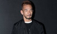 中田英寿、1000万円超の“白BMW”との1枚に反響「相変わらずカッコいい」「オシャレ」