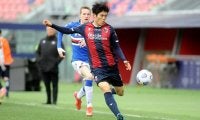 冨安vs吉田の日本人対決は冨安に軍配！3ゴールのボローニャが3試合ぶり勝利《セリエA》