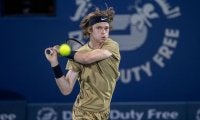 ルブレフが世界30位のフリッツにストレートで完勝! ATP500の連勝記録で単独2位に