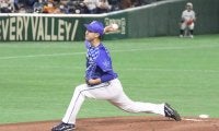 DeNA平良拳太郎、古巣・巨人相手に5回まで完全投球！　1点リードで中盤戦へ