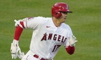 【MLB】大谷翔平、今季1号の“前後を捉えた2枚”に米感嘆「今日のハイライト」「月へ飛ばす」