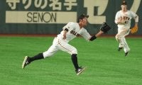 急遽スタメン→超絶ダイブ　“ウィーラー代役”巨人・立岡の美技に東京ドームどよめく