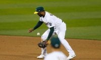 【MLB】「これは酷い」「醜い」　止まらぬ負の連鎖…ミス連発のお粗末守備に球場から悲鳴
