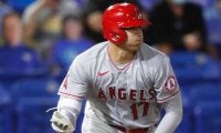 【MLB】大谷翔平、右手1本で右翼フェンス直撃の3点二塁打！　第2打席で快音、3試合連続安打