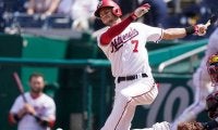 【MLB】三塁の白線上にピタリ…飛距離10Mの“秘技フルスイングバント”が「ビューティフル」