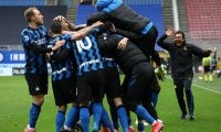 「選手たちを抱きしめるため疾走した」リーグ11連勝のチームをコンテ監督が絶賛
