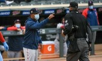 【MLB】空振りのはずがまさかのファウル判定…　“誤審”に抗議のRソックス指揮官が退場