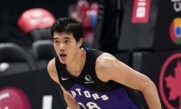 【NBA】渡邊雄太へ「ここにサインして」　ペン握る“本契約の瞬間”に米感動「泣きました」