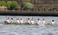 これぞ大学スポーツ、東京・隅田川で繰り広げられた伝統の一戦