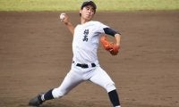 偏差値72の福岡高校で最速149キロ。プロ注目の右腕は東大より狭き門を目指す