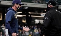 【MLB】「酷い判定だ」　単なる投ゴロが“走塁妨害”になった不可解プレーが「信じられない」