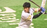 初スタメンで3安打4打点の大活躍　開幕1軍から漏れた鷹・上林が抱えていた思いとは…