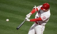 【MLB】大谷翔平、詰まりながらも力で運んだ　169km左越え二塁打に米記者称賛「また力強い打球」