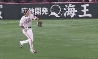 「突き刺すような」“レーザーギータ”発動にファン驚愕　「低い送球えぐいな」
