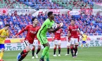 【J1分析】浦和「入れ替え」3人が活躍！(3)18歳の新守護神・鈴木彩艶完封も「キーパー全員の勝利」