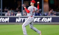 【MLB】大谷翔平が“リアル三刀流”体現　右翼へ向かう姿に米記者驚き「ワオ」「面白い」