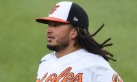 【MLB】投げる瞬間に「空中を歩いている」　好捕からの“無重力”送球は「どうやって」