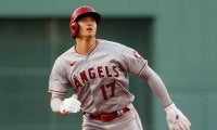 【MLB】大谷翔平、「くの字」で放った“変態打ち弾”に米仰天「見ていたが、信じられない」