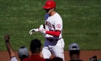 【MLB】大谷翔平、代打で178キロ同点犠飛　右翼も守る、最大4点差逆転勝ちで3連敗ストップ