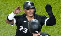 【MLB】「目の高さ」もお構いなし　打率トップ捕手の“完全ボール球打ち”に反響「驚異的」