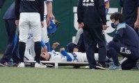 西武ドラ4若林、左膝を痛め負傷交代　自力で立ち上がれず担架で退場、球場騒然