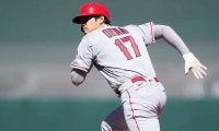 【MLB】大谷翔平の挨拶が審判にも浸透？　三塁で交わした軽い会釈に米実況席も関心「最高だ」