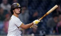 【MLB】打ったダルビッシュが一番驚いた？　衝撃の“バスター二塁打”は「どこ飛んだか…」