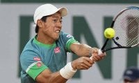 錦織がフェデラーと“お揃いウェア”　コート上2ショットに反響「ユニクロボーイズ」