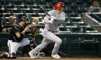 大谷翔平、自打球翌日の“お構いなし安打”に球団OB困惑「アハハ、MLBで他にいる？」