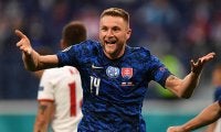 シュクリニアルの決勝弾で10人のポーランドを下したスロバキアが白星発進！《ユーロ2020》