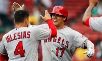 大谷翔平、敵地でネット越しに神対応　米識者が伝えた即席サイン会「素晴らしい！」【今季の二刀流】